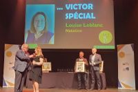 Louise Leblanc reçoit le Victor spécial lors de la 42e édition du Mérite sportif de l’Estrie